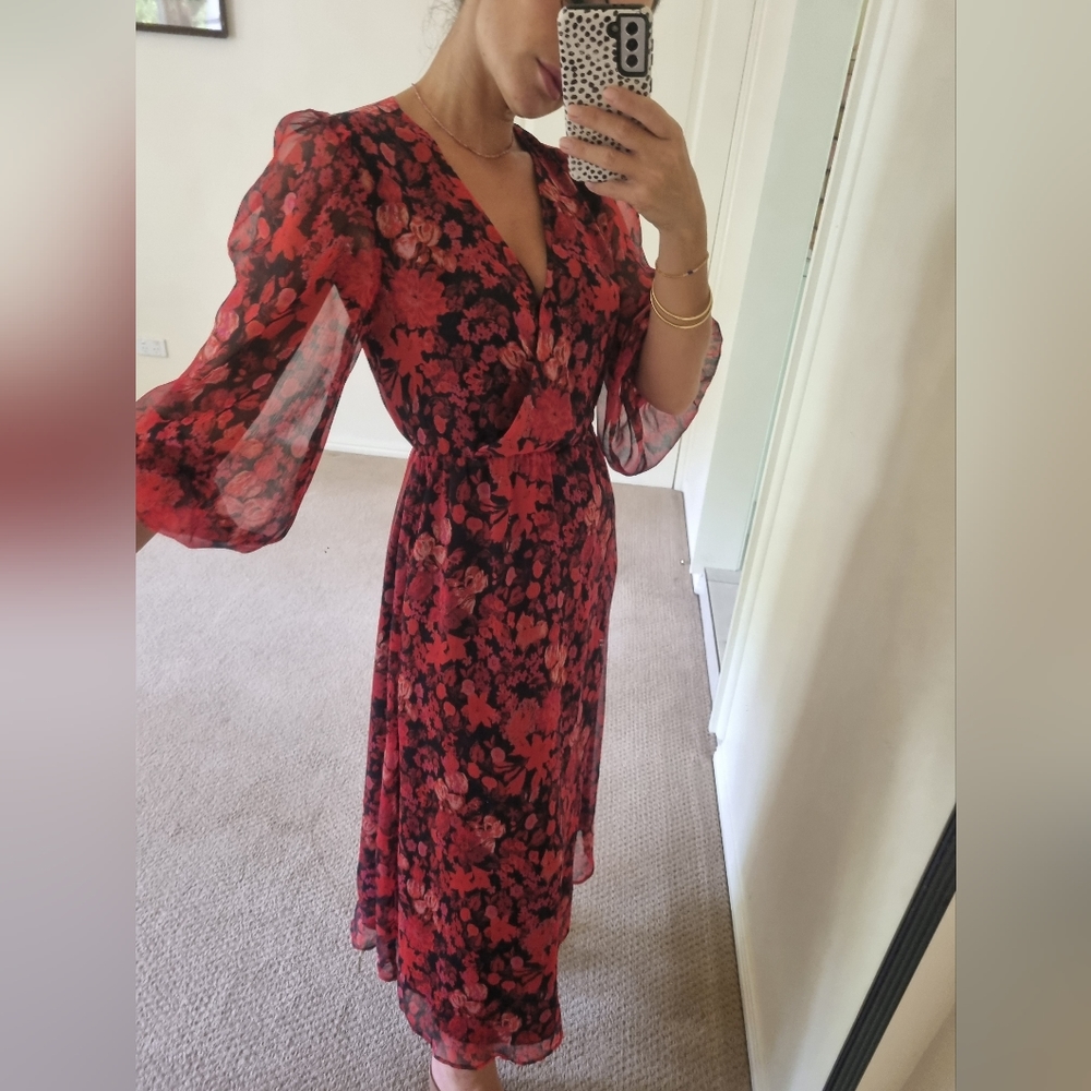 MNG dress. Size eur8. In red floral - Picture 1 of 6